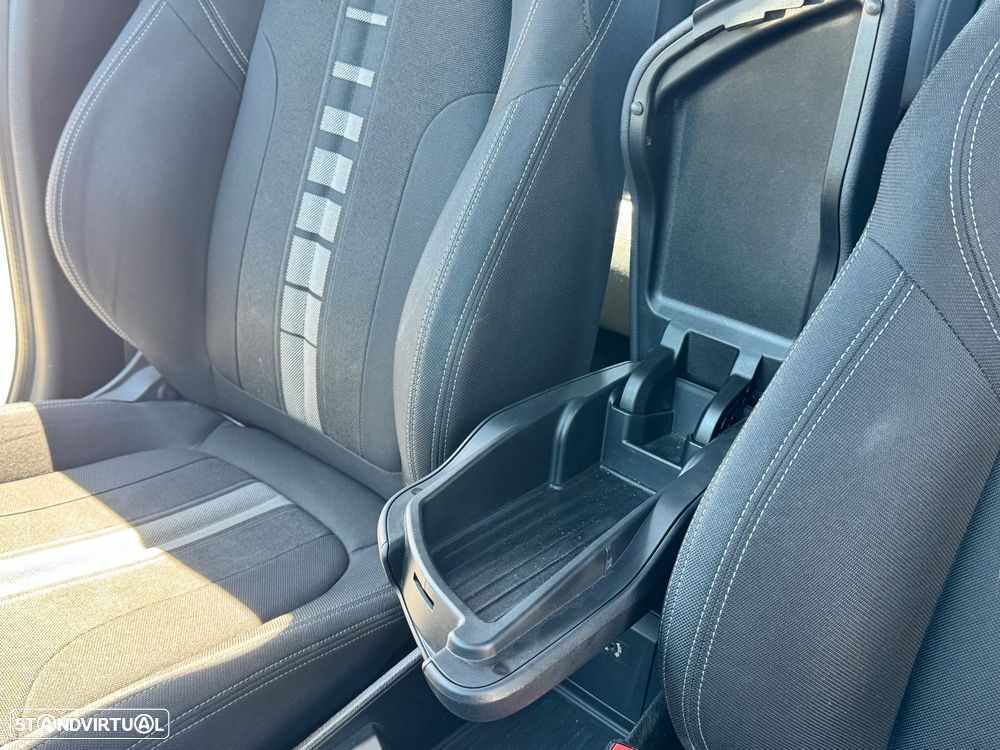 BMW 218 Gran Tourer d 7L Line Sport Auto - 47