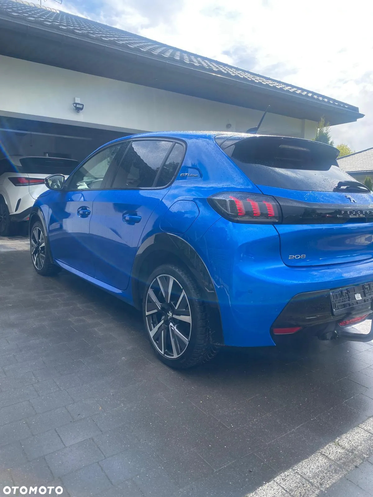 Peugeot 208 - 16