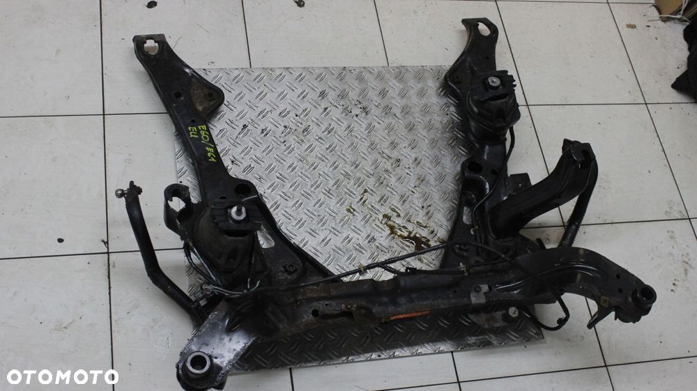 BMW E60 E61 BELKA ZAWIESZENIA PRZEDNIA PRZÓD WÓZEK SANKI KOŁYSKA - 2