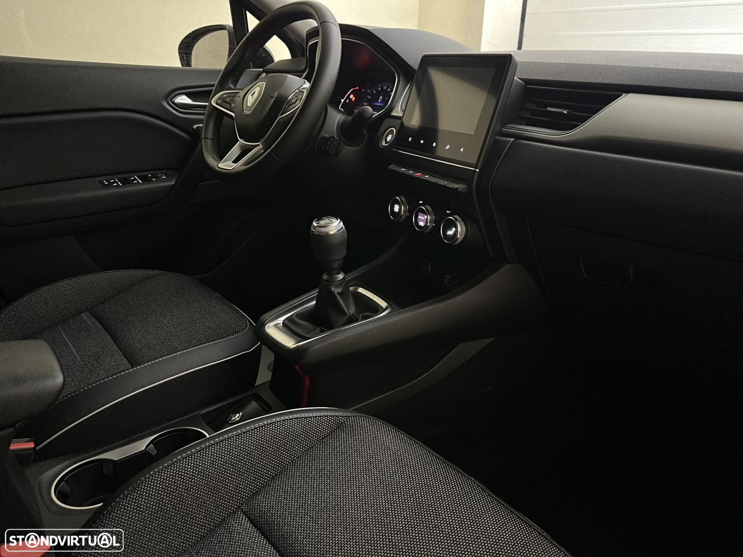 Renault Captur 1.0 TCe Exclusive - 12