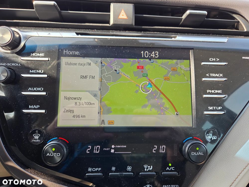 Toyota Camry 2.5 Hybrid Executive CVT - 13