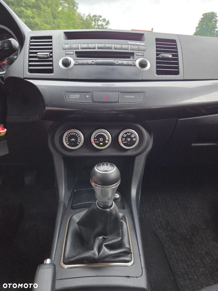 Mitsubishi Lancer 1.8 Intense - 20