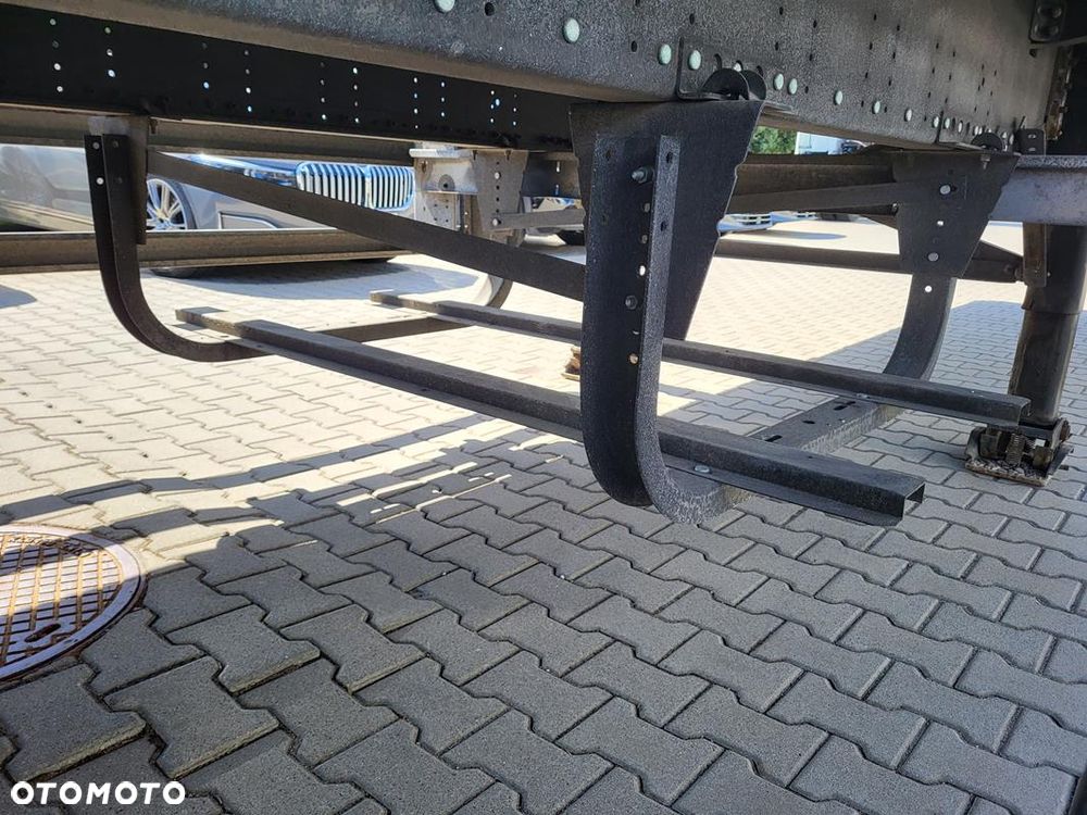 Schmitz Cargobull SCB S3T - 11