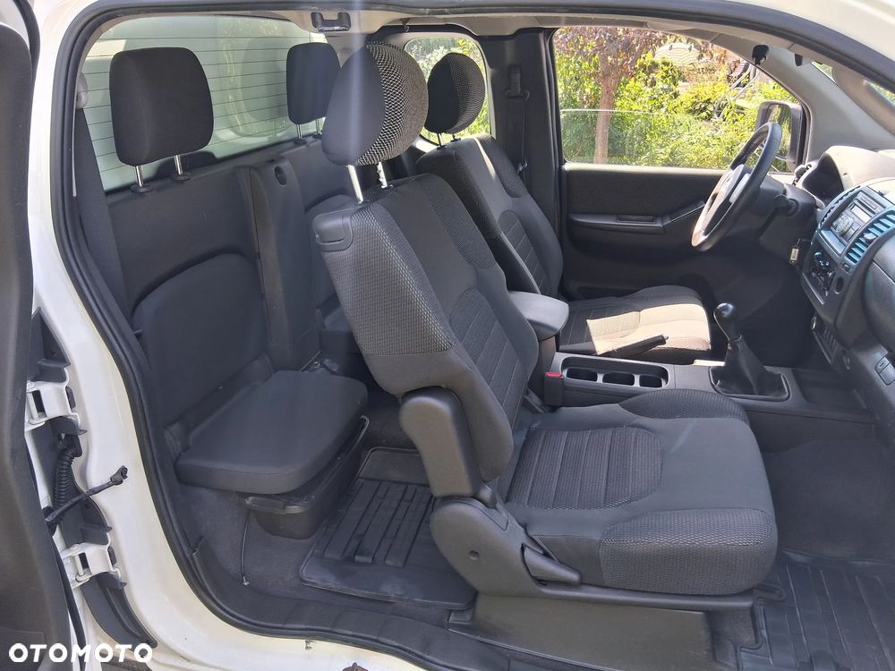 Nissan Navara 2.5 D FE Long - 8