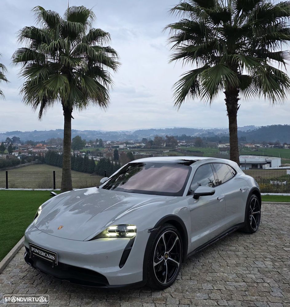 Porsche Taycan Cross Turismo 4 - 10