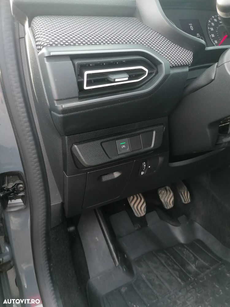 Dacia Logan ECO-G 100 MT6 Prestige - 8