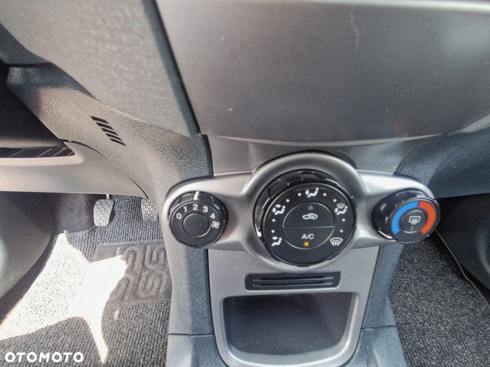 Ford Fiesta 1.3 Trend - 15