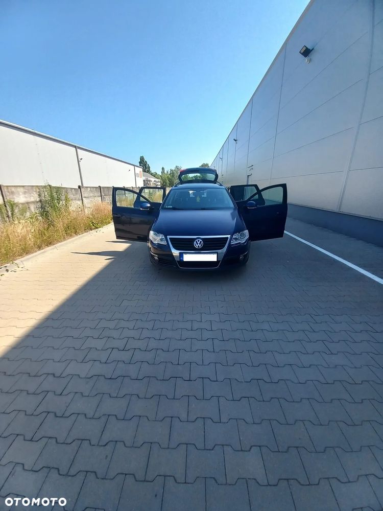 Volkswagen Passat - 32