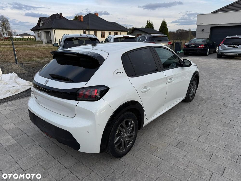 Peugeot 208 PureTech 100 EAT8 GT - 9