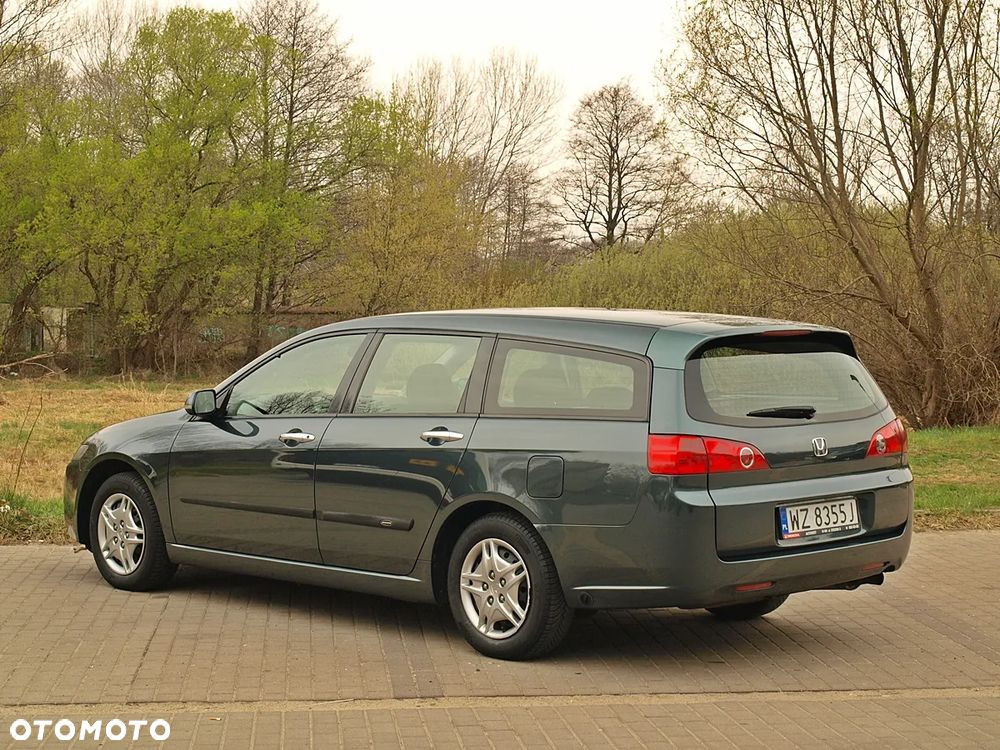 Honda Accord 2.0 Comfort - 12