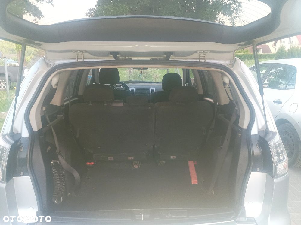 Mitsubishi Outlander 2.2 DID Instyle NAVI - 5