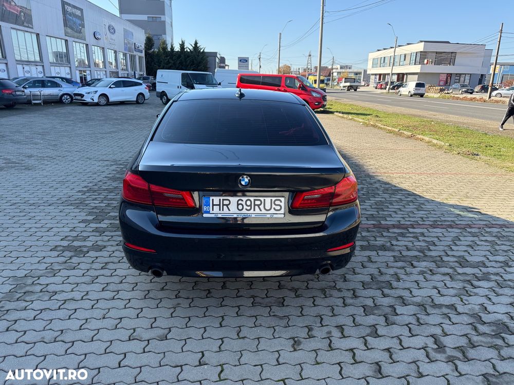 BMW Seria 5 520d Aut. Luxury Line - 23