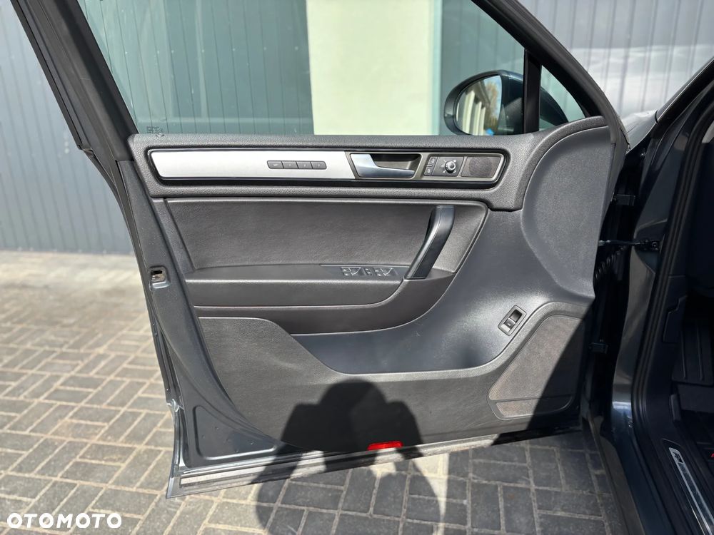 Volkswagen Touareg 3.0 V6 TDI BMT - 24