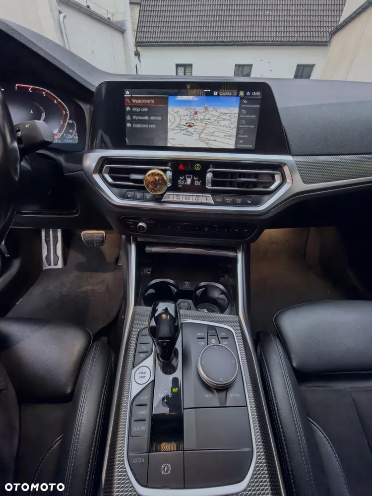 BMW Seria 3 330e M Sport sport - 27