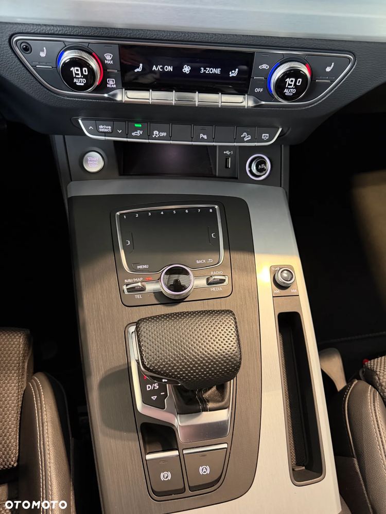 Audi Q5 50 TFSI e Quattro S Line S tronic - 24