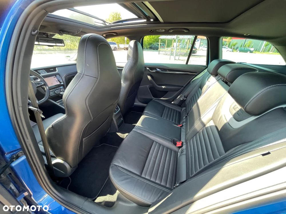 Skoda Octavia 2.0 TDI DSG RS - 13