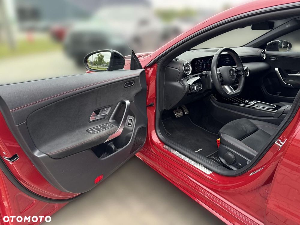 Mercedes-Benz CLA - 10