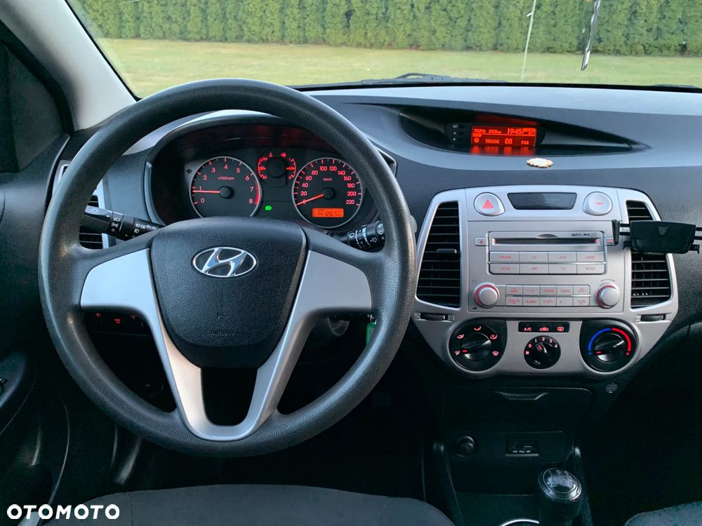 Hyundai i20 - 14