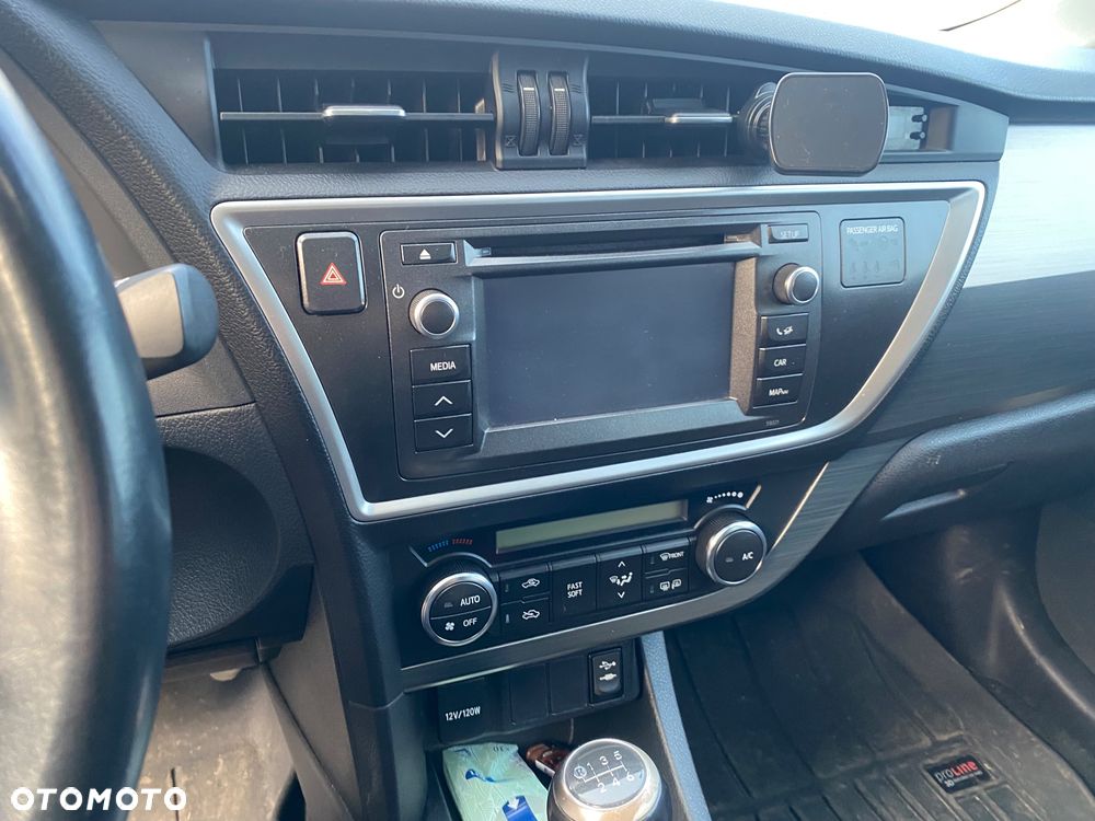 Toyota Auris 1.33 VVT-i Premium - 2