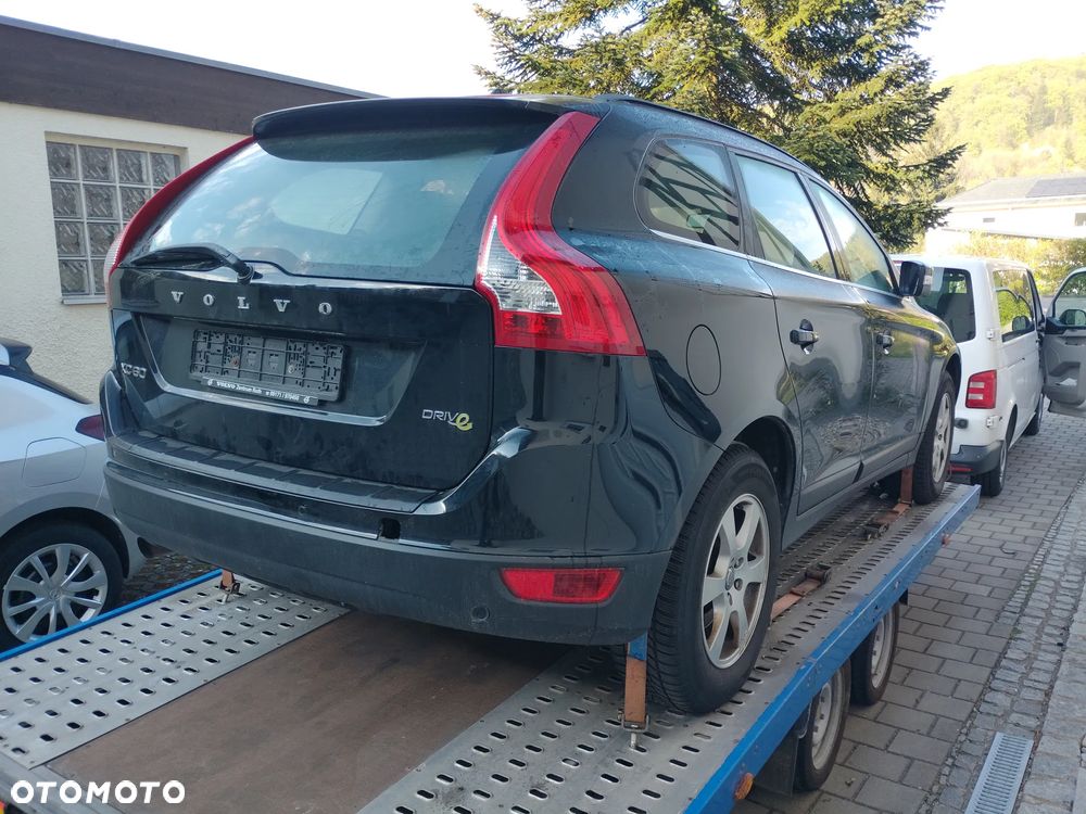 Volvo XC 60 D3 Momentum - 3