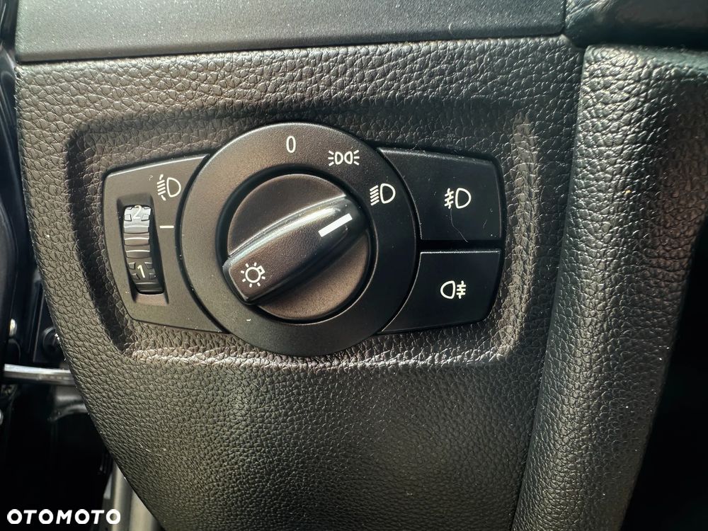 BMW Seria 1 116i - 36