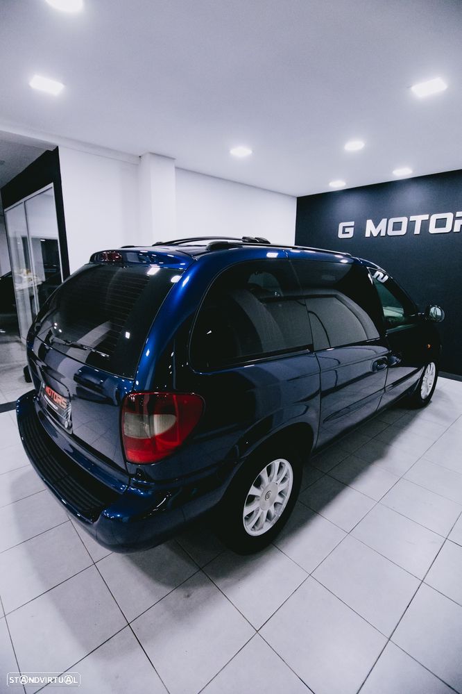 Chrysler Grand Voyager 2.5 CRD LX - 33