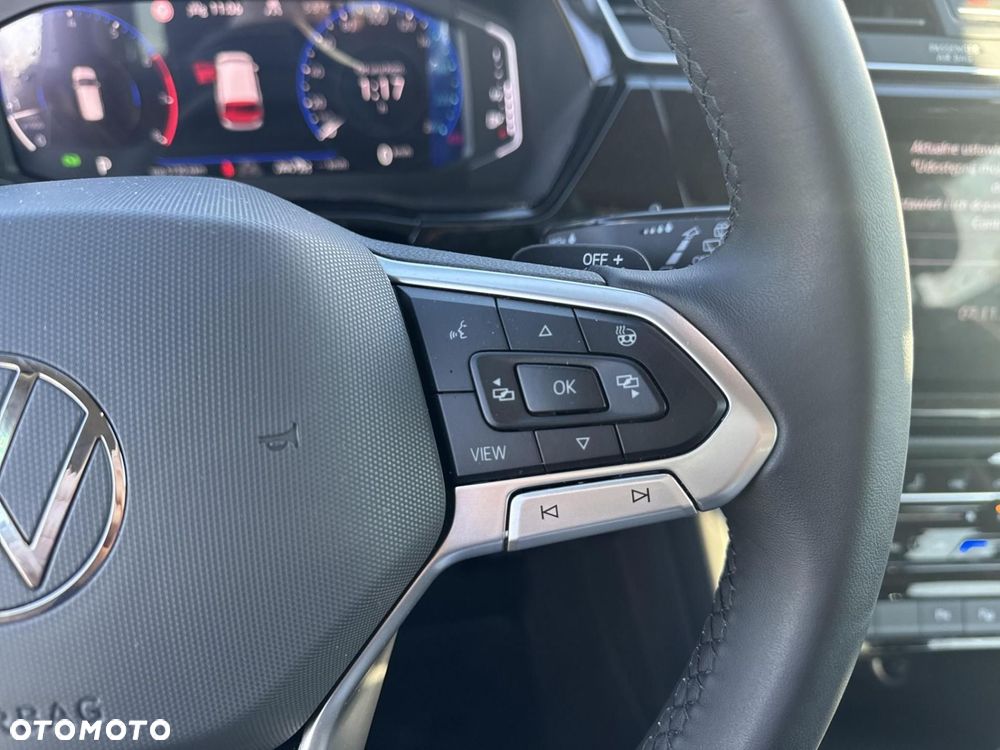 Volkswagen Touran - 25