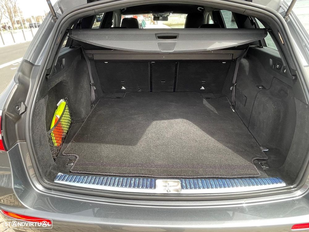 Mercedes-Benz E 300 d AMG Line 7L - 24