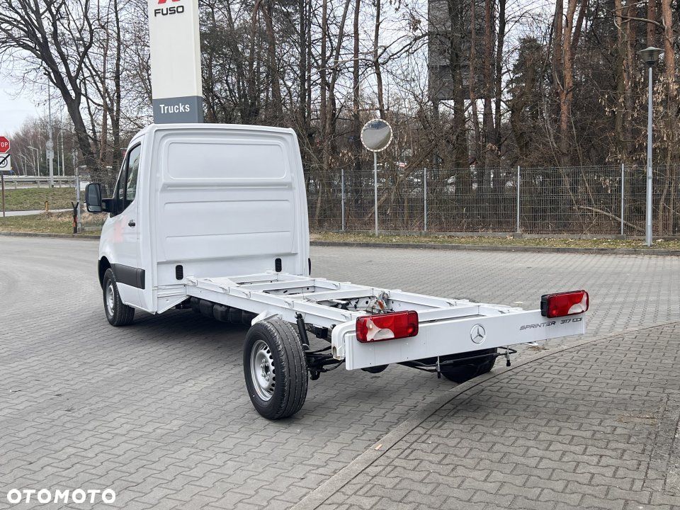 Mercedes-Benz Sprinter - 3