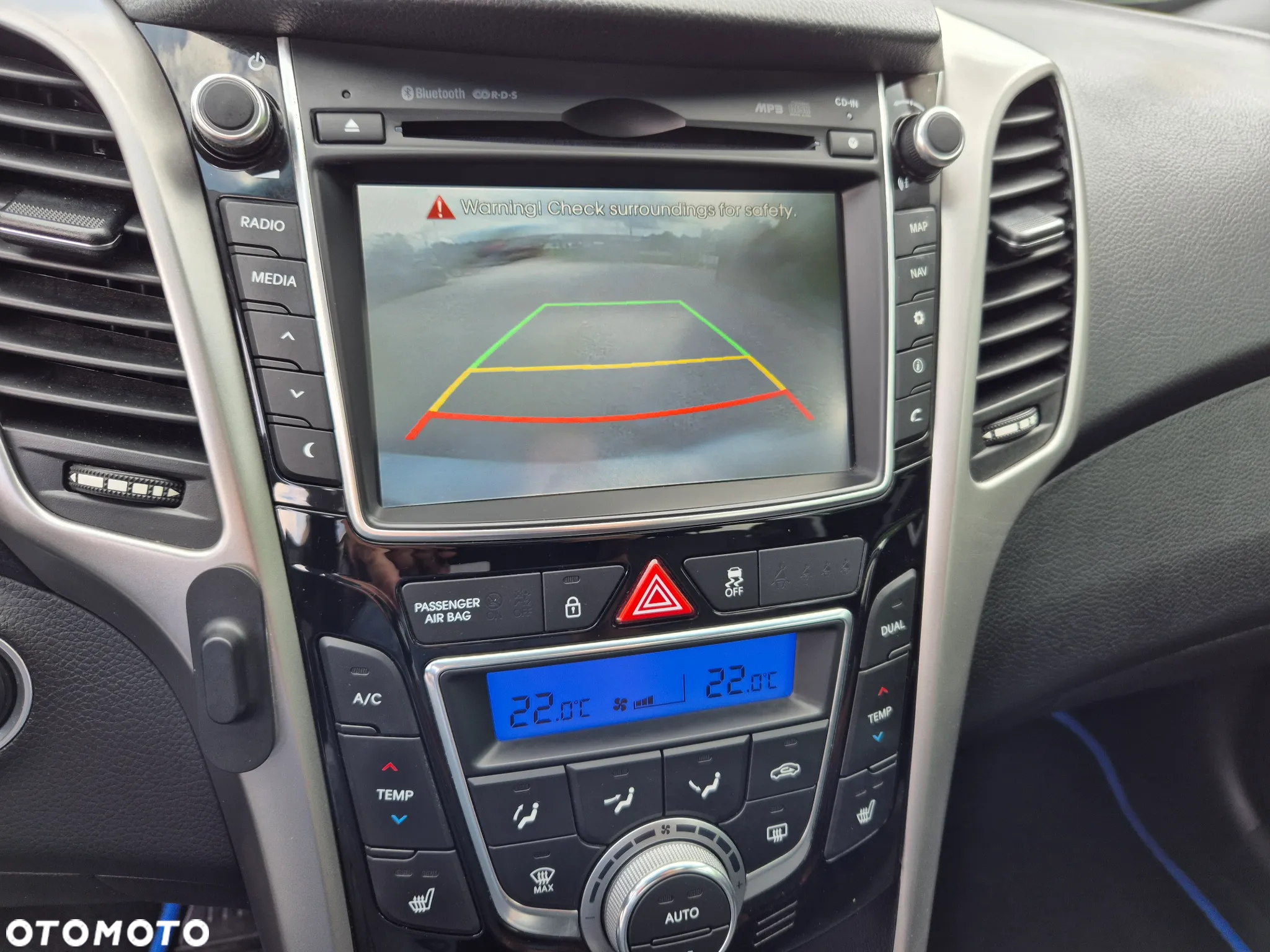 Hyundai i30 blue Kombi 1.6 GDi YES Gold - 32