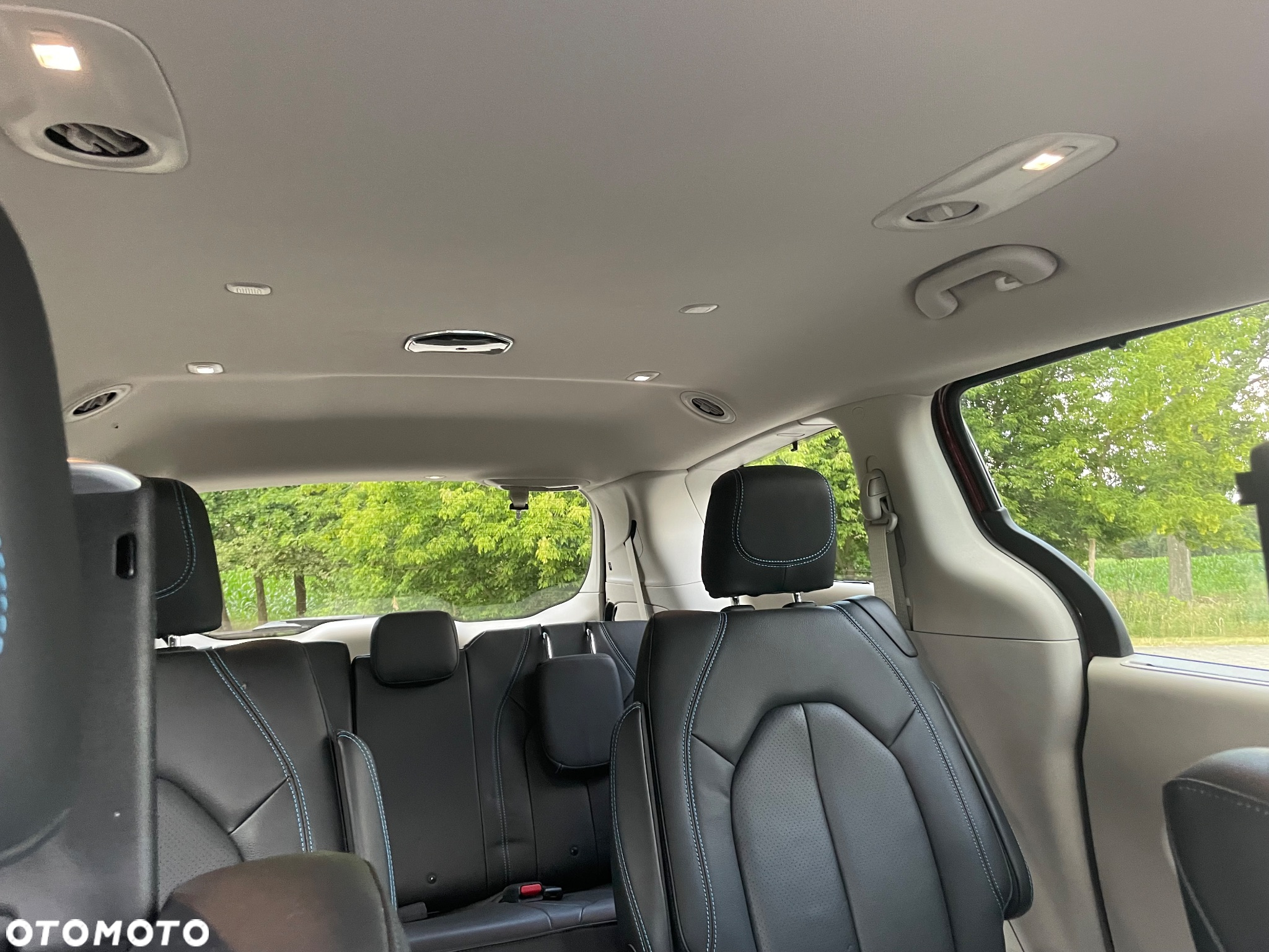 Chrysler Pacifica - 19