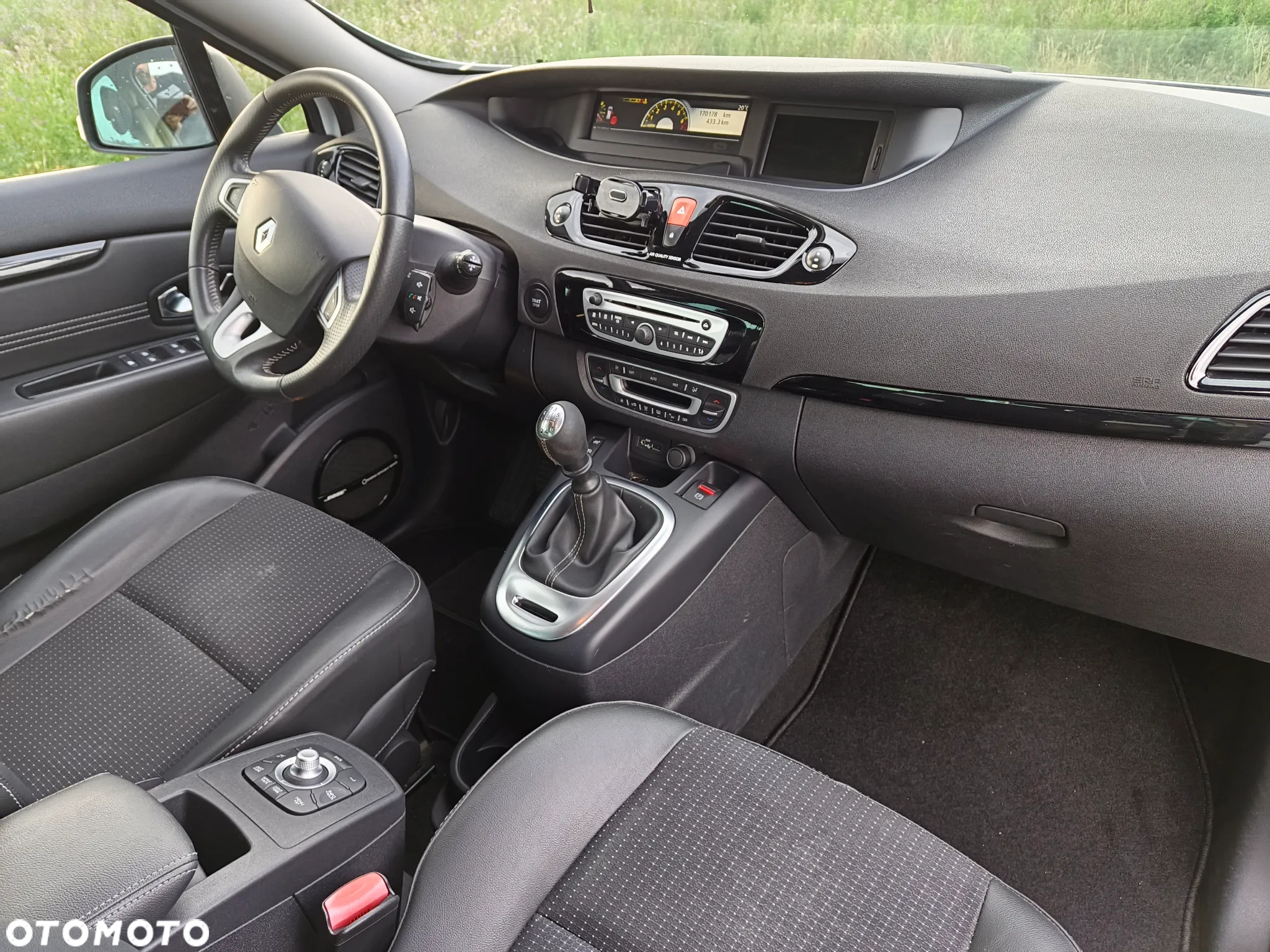 Renault Scenic TCe 130 Bose Edition - 11