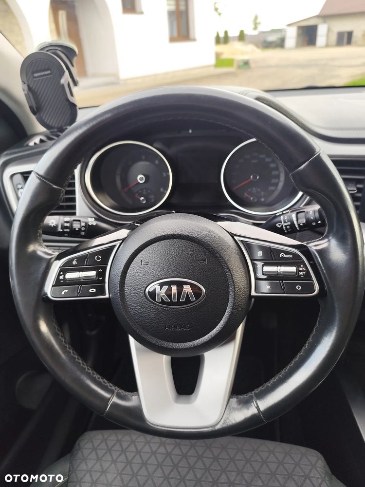 Kia Ceed 1.6 CRDi SCR L Business Line Plus - 13
