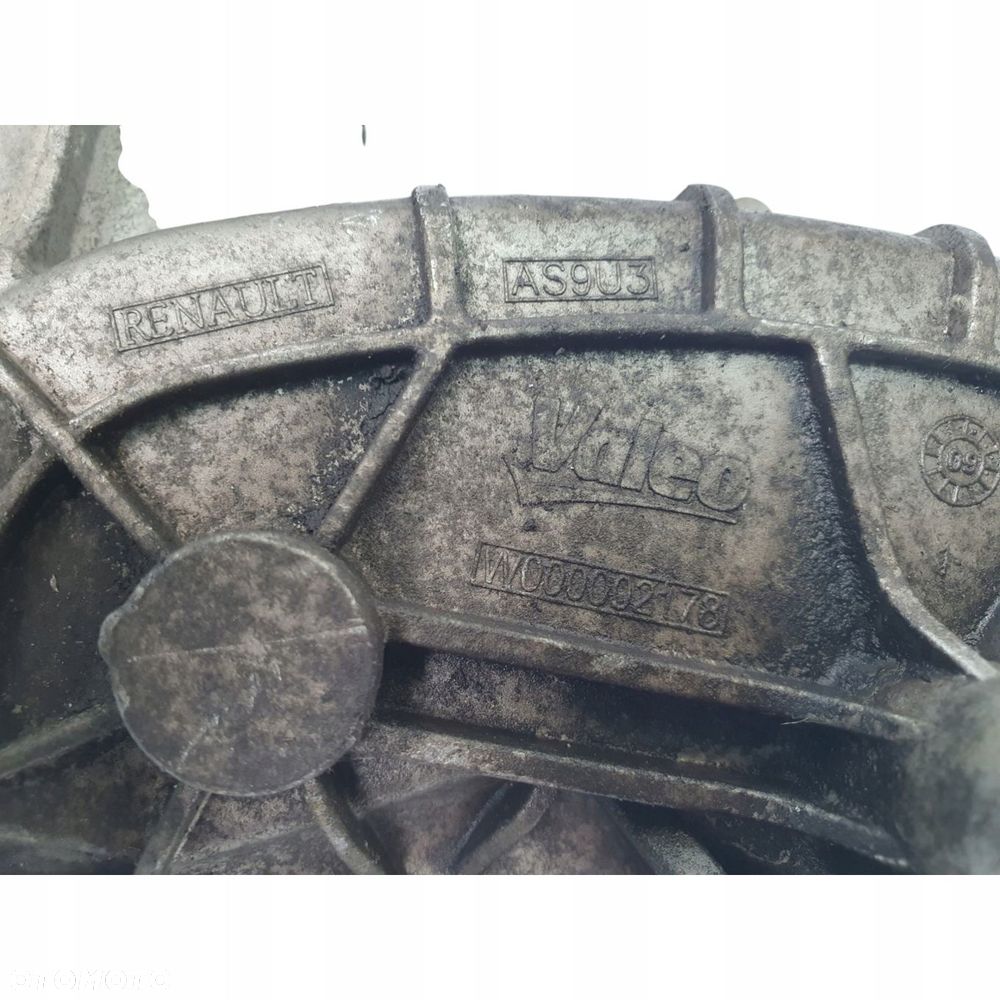 SILNICZEK WYCIERACZEK Renault Scenic III mechanizm przód przedni W000002178 - 2