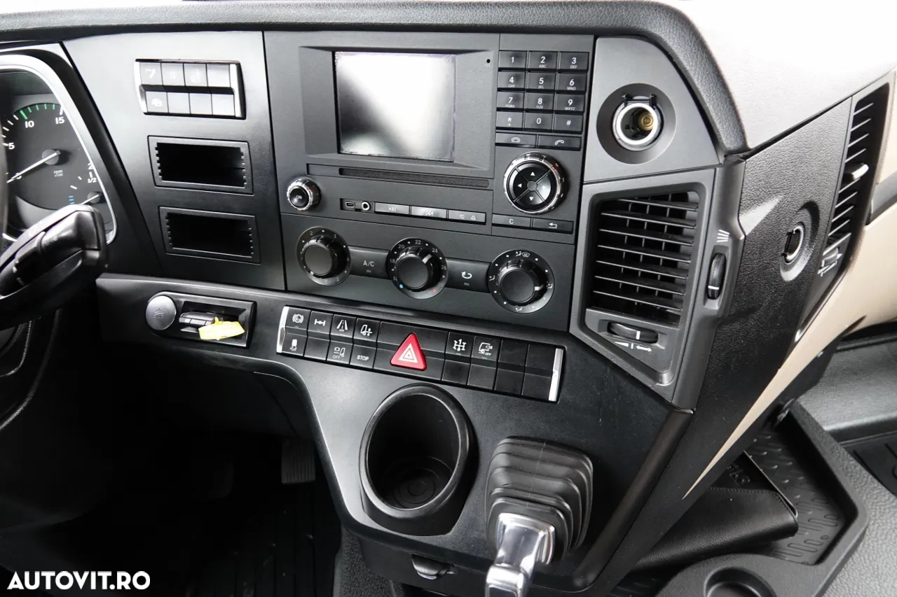 Mercedes-Benz ACTROS 1843 / RETARDER / HIDRAULIC / LOW CABIN / 2017 - 31