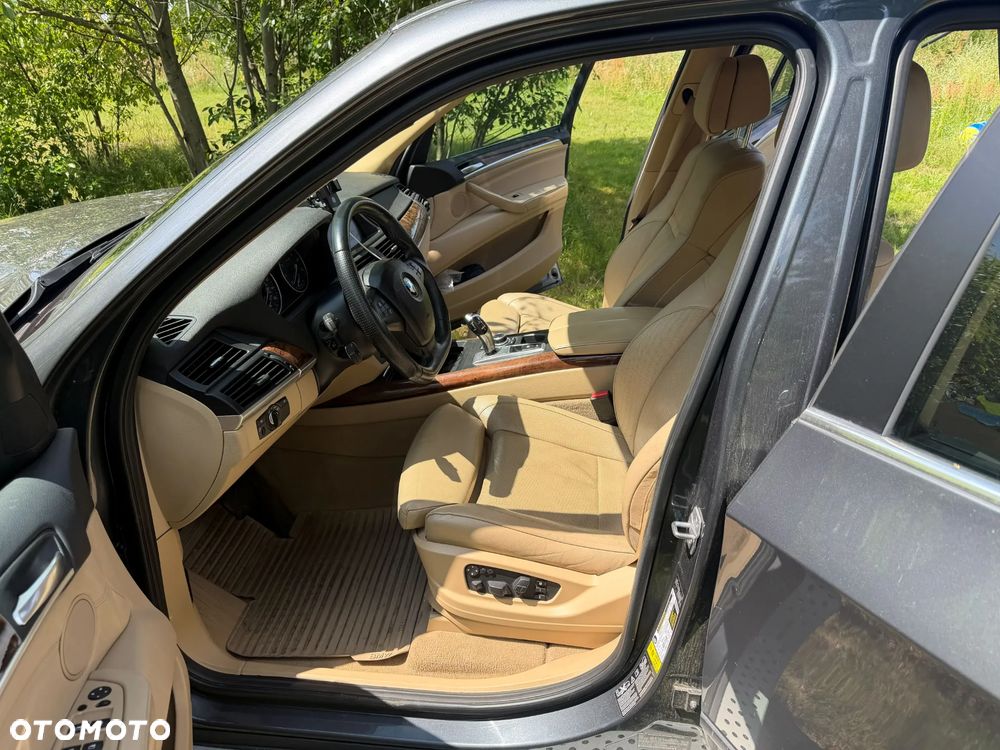 BMW X5 xDrive35i Edition Exclusive - 9
