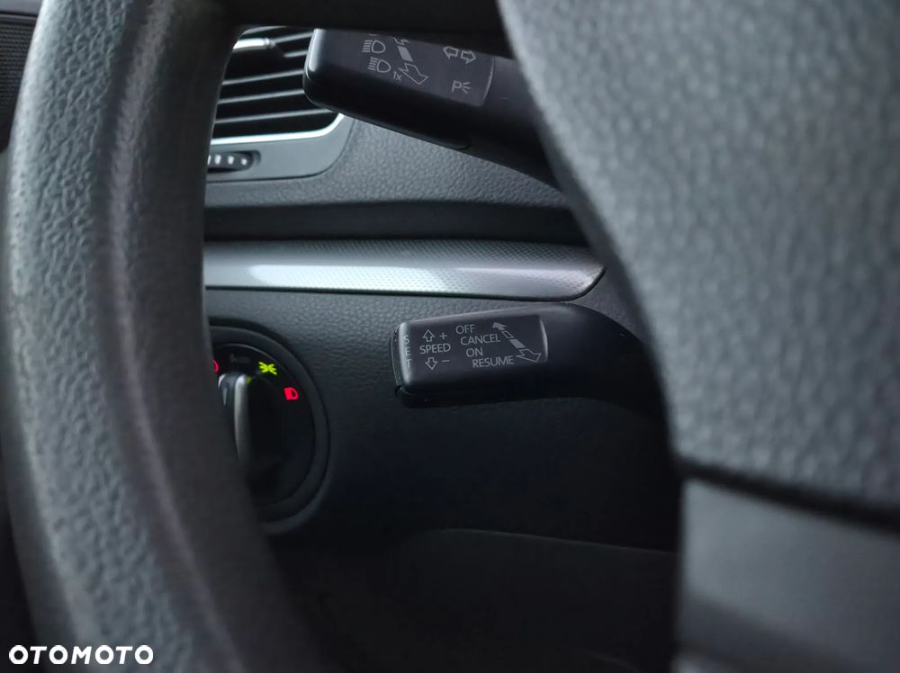 Volkswagen Sharan 2.0 TDI DPF BlueMotion Comfortline - 16