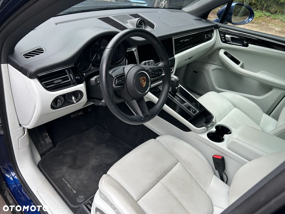 Porsche Macan - 11