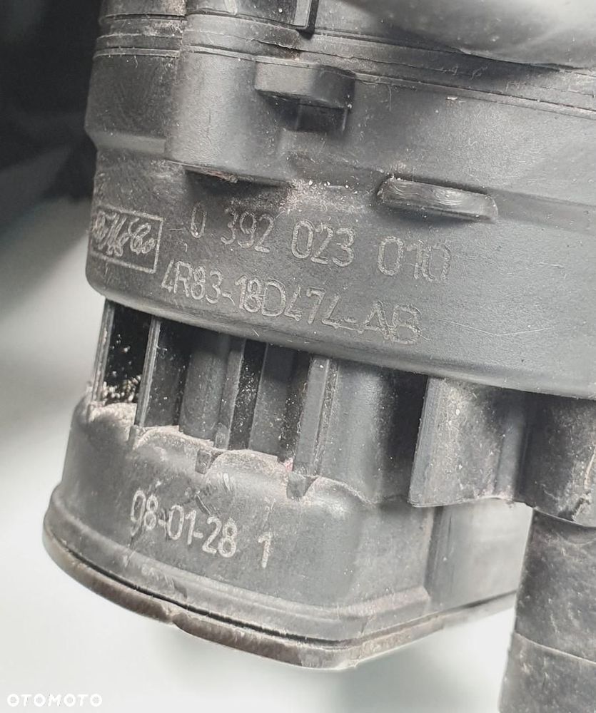 POMPKA OBIEGU WODY JAGUAR XF X250 4R83-18D474-AB - 4