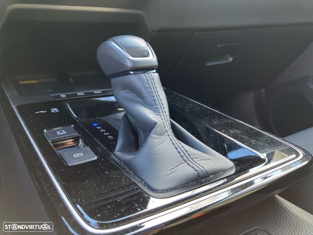 Toyota Corolla Cross 1.8 Hybrid Luxury - 34