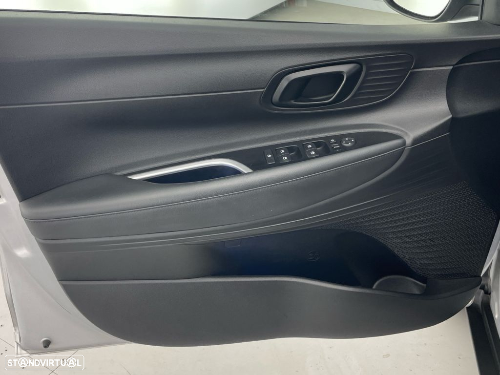 Hyundai Bayon 1.0 T-GDI Premium - 18