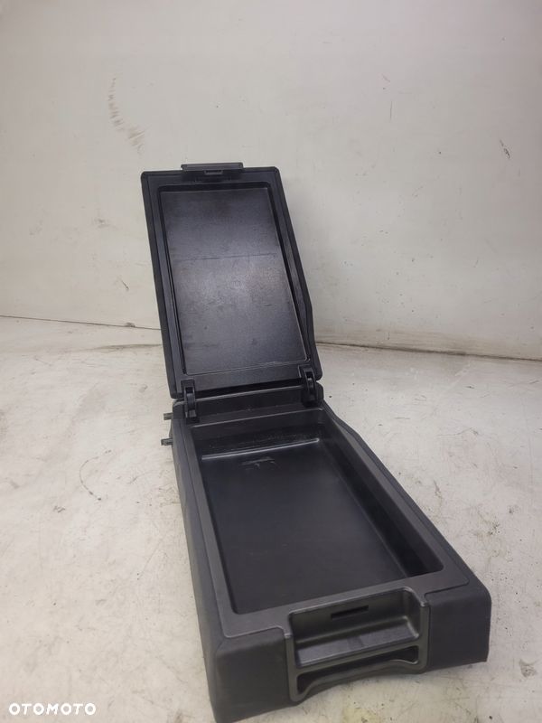 PODŁOKIETNIK KANAPY TYŁ AUDI A4 B6 B7 WELUR - 6