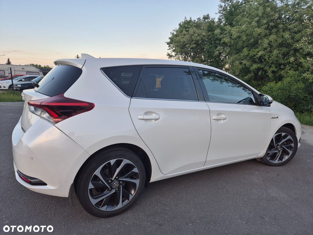 Toyota Auris - 4