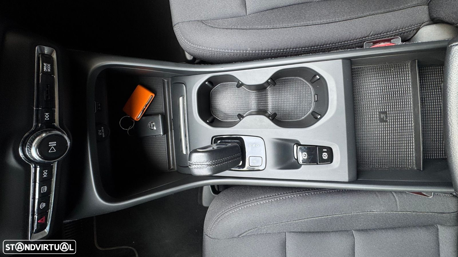 Volvo XC 40 1.5 T5 PHEV Momentum Plus - 10