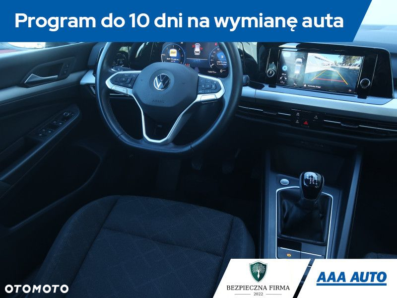 Volkswagen Golf - 8