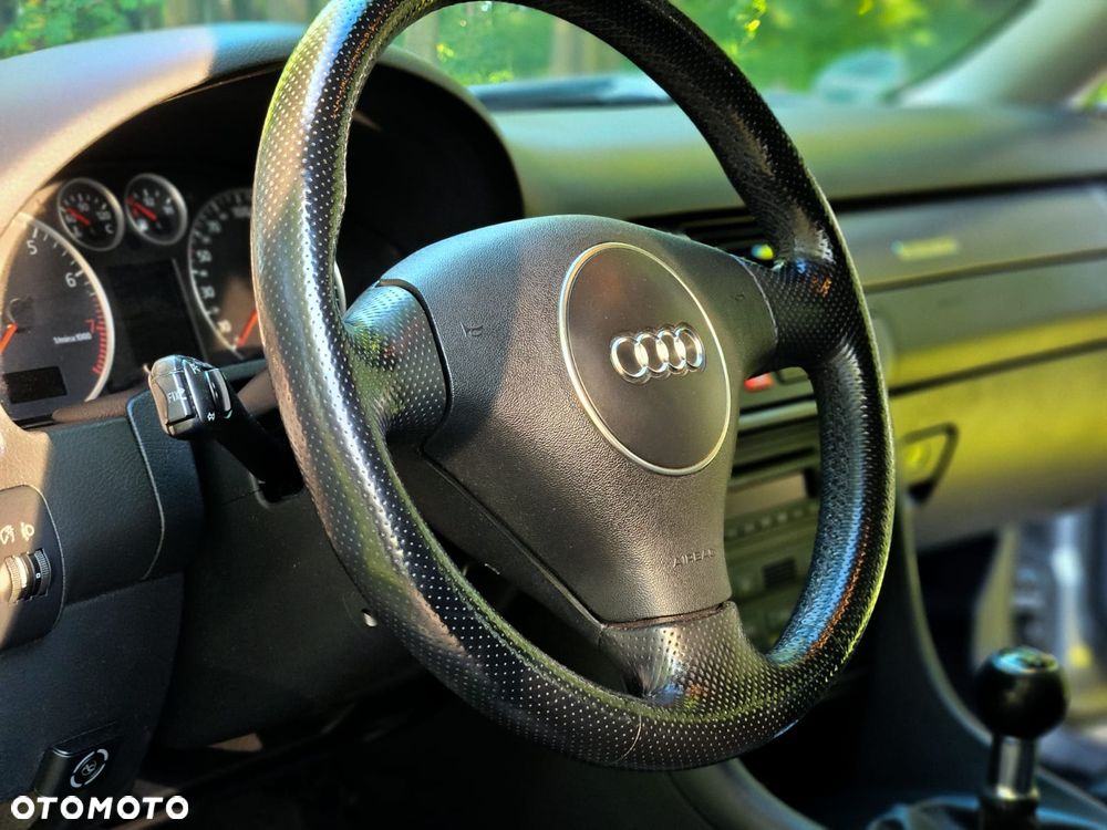 Audi A6 Avant 2.4 Quattro - 15