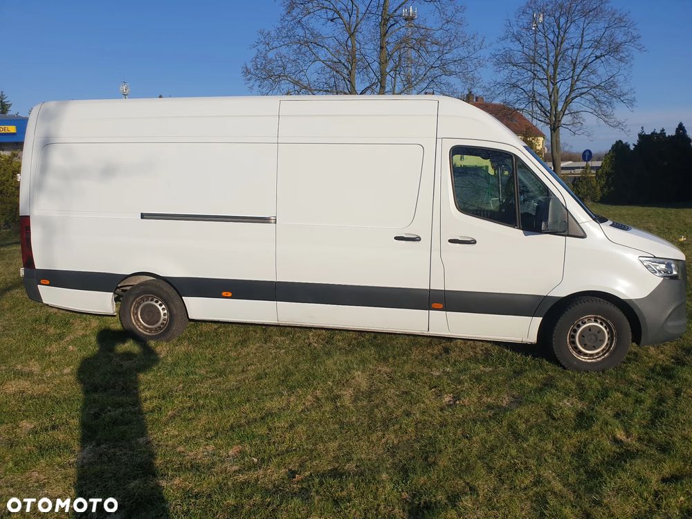 Mercedes-Benz Sprinter - 2