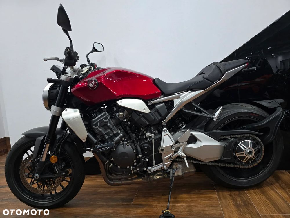 Honda CB - 23