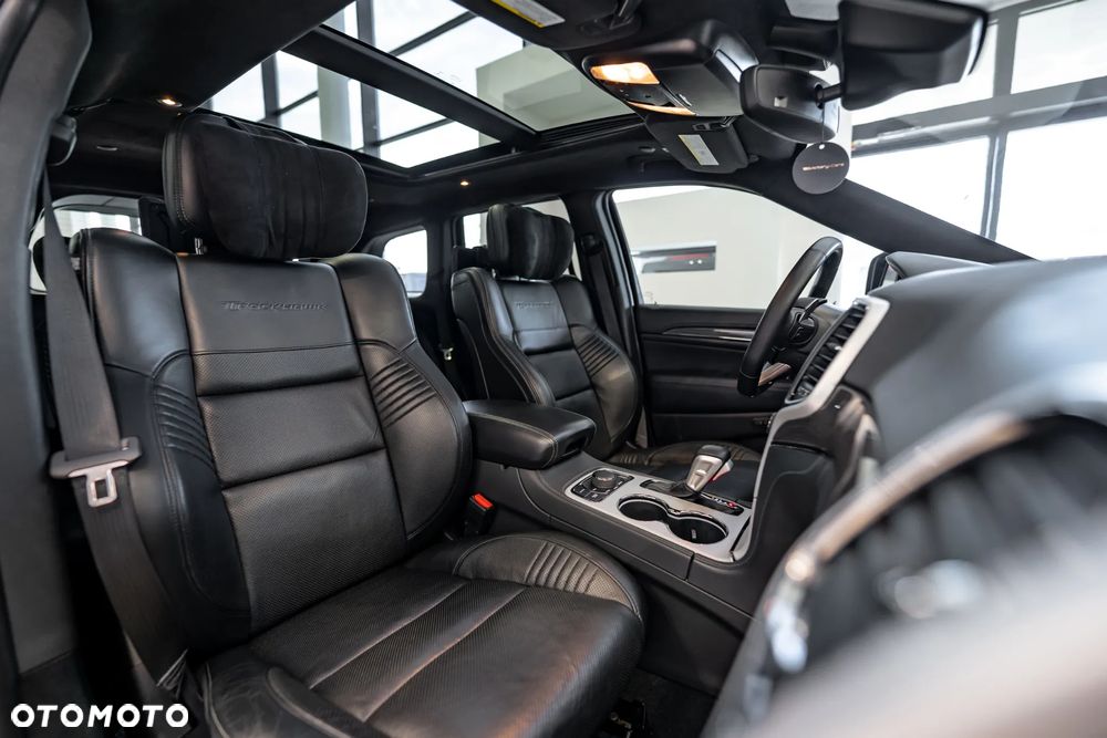 Jeep Grand Cherokee - 39