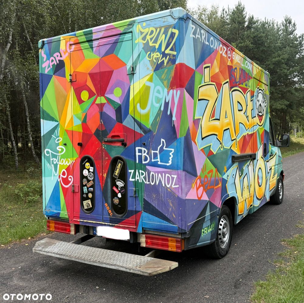 Mercedes-Benz Sprinter - 4
